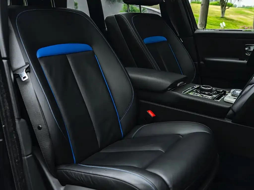 Rolls-Royce Cullinan 2021 из CN, фото 4