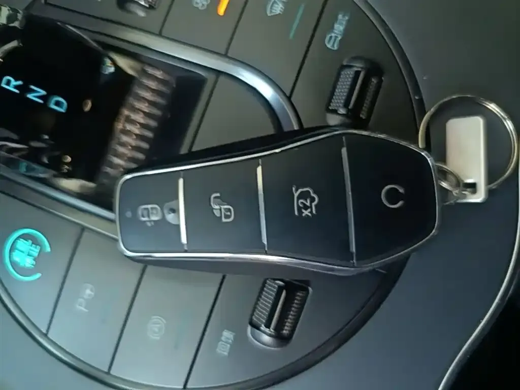 BYD Seal — фото 4