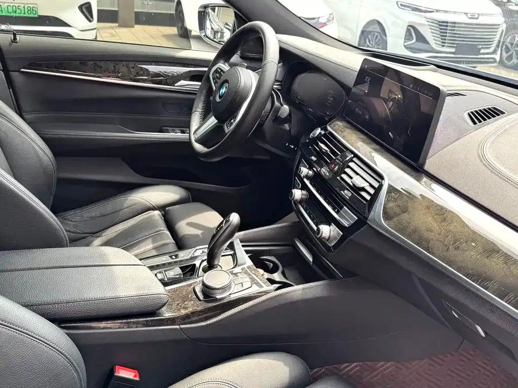 BMW 6 Series GT 2021 из CN, фото 9