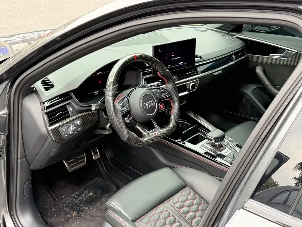Audi RS 4 2021 из CN, фото 5
