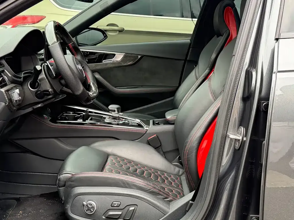 Audi RS 4 2021 из CN, фото 4