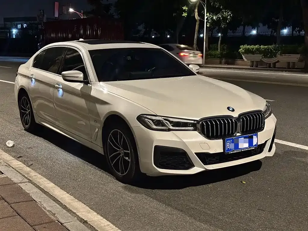 BMW 5 Series — фото 4
