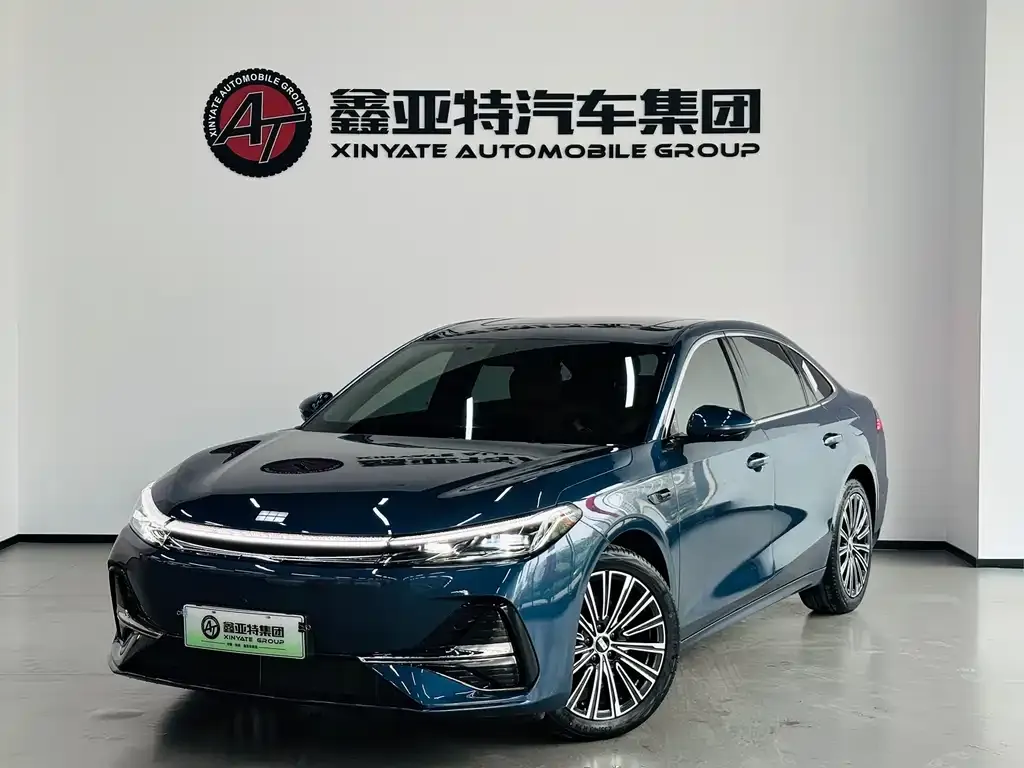 Geely Galaxy A7 — фото 1