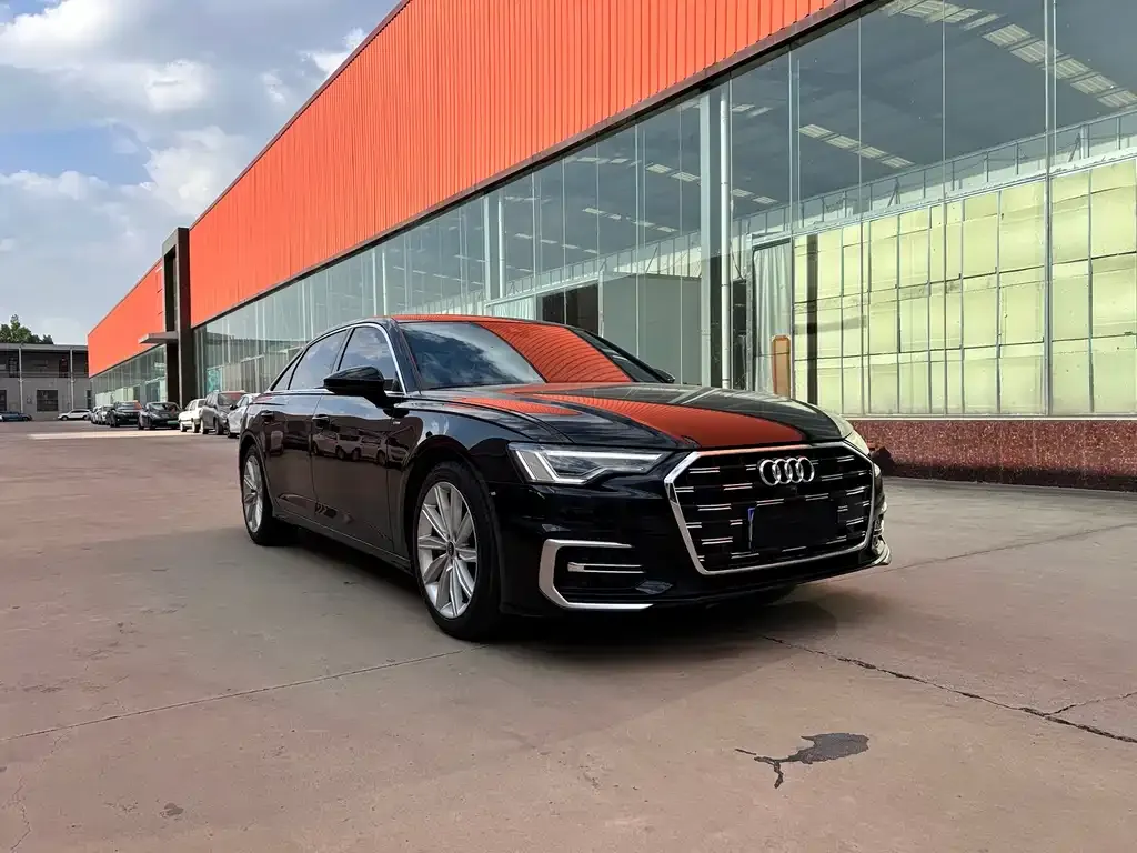 Audi A6L — фото 9