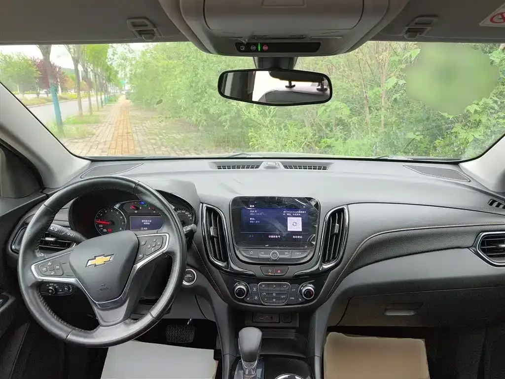 Chevrolet Equinox 2021 из CN, фото 2