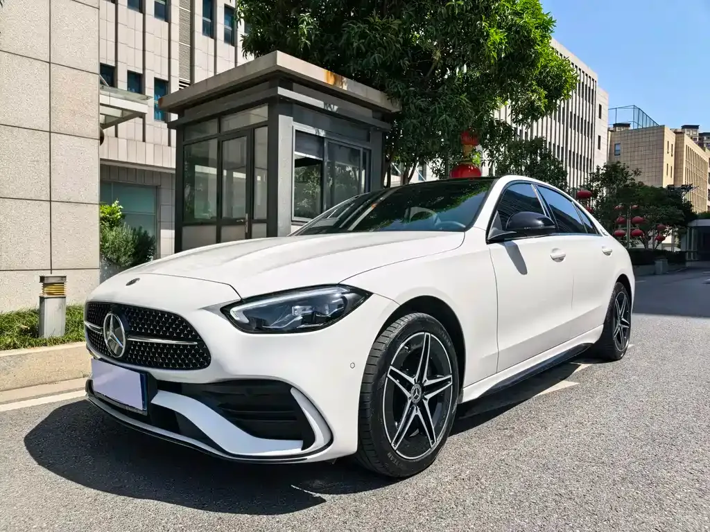 Mercedes-Benz C-Class — фото 1