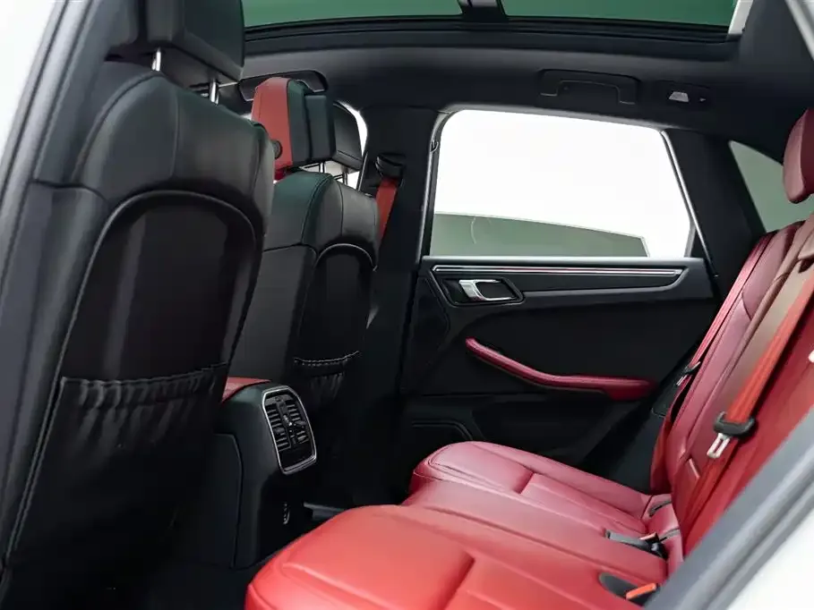 Porsche Macan 2023 из CN, фото 3