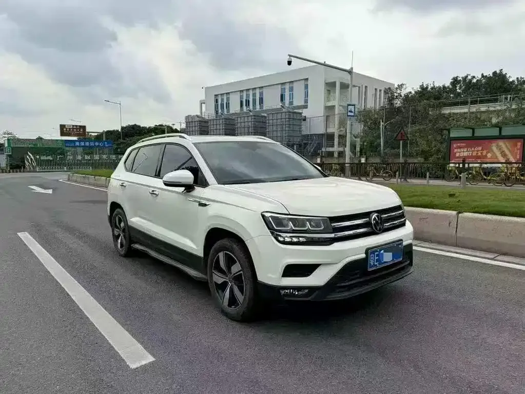 Volkswagen Tharu 2022 из CN, фото 8