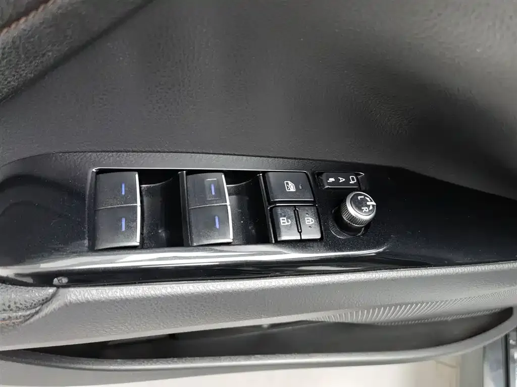 Toyota Camry 2022 из CN, фото 5