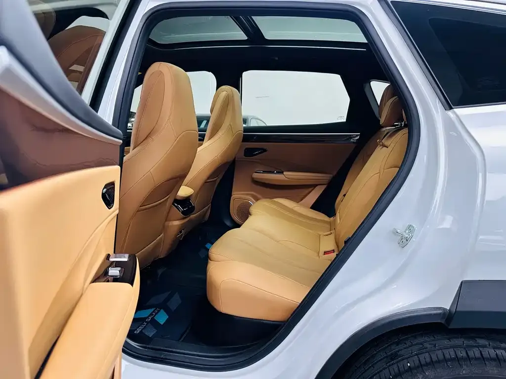 Geely Galaxy L7 — фото 3
