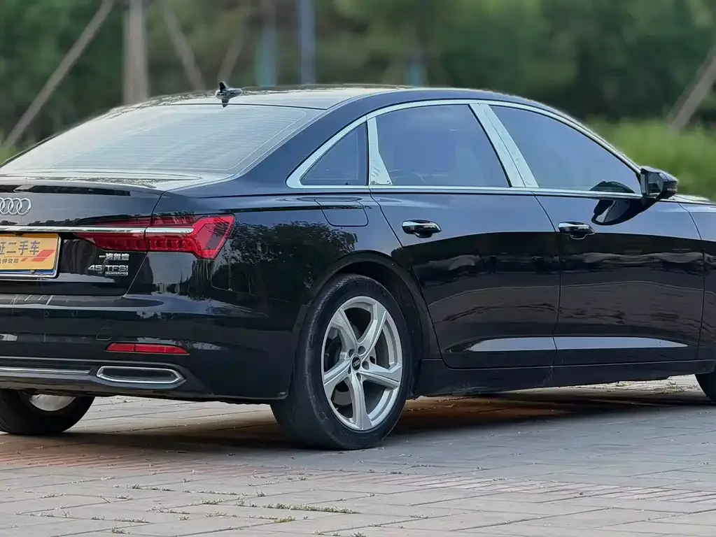 Audi A6L — фото 7