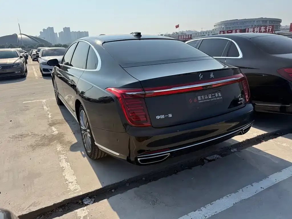 Hongqi H9 — фото 2