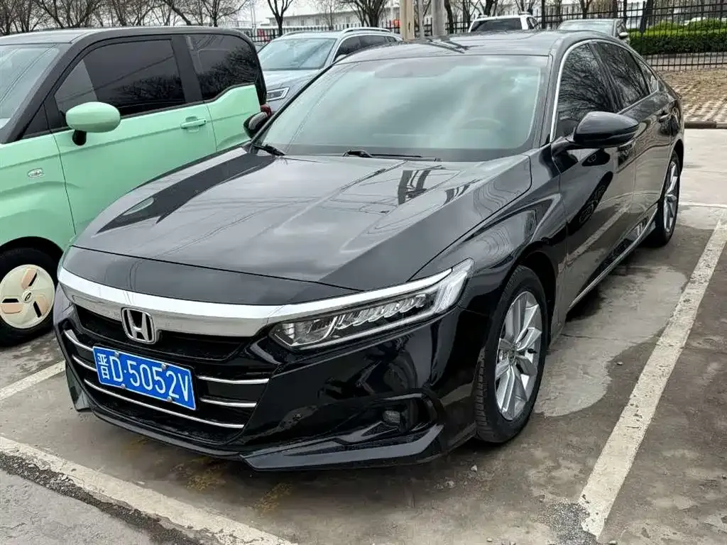 Honda Accord — фото 1