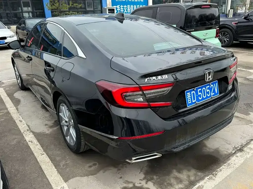Honda Accord — фото 5