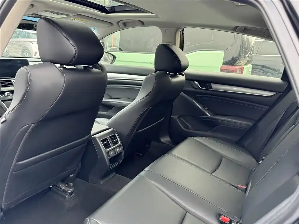 Honda Accord — фото 2