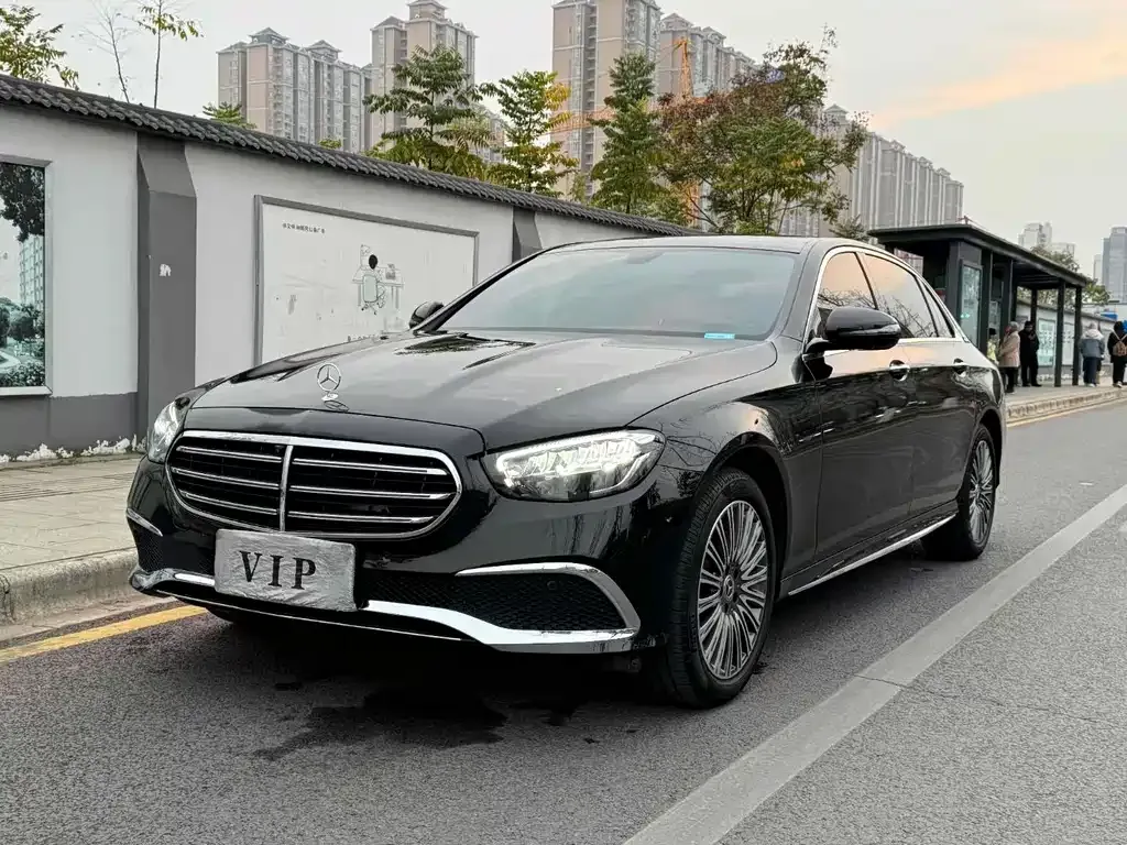 Mercedes-Benz E-Class — фото 10