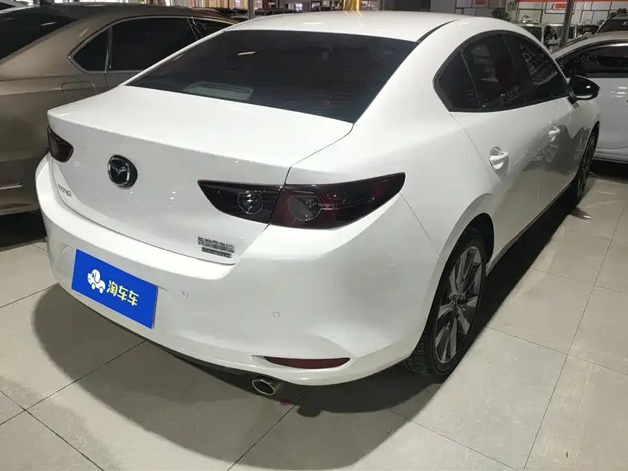 Mazda 3 Axela — фото 4
