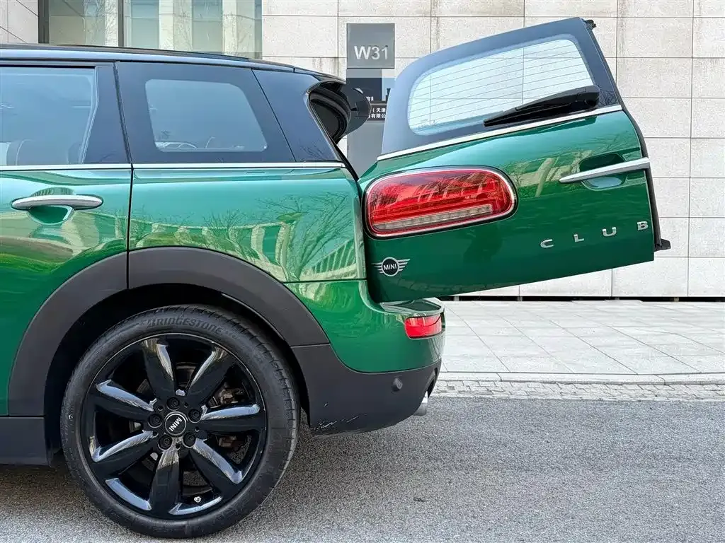 MINI Clubman — фото 6