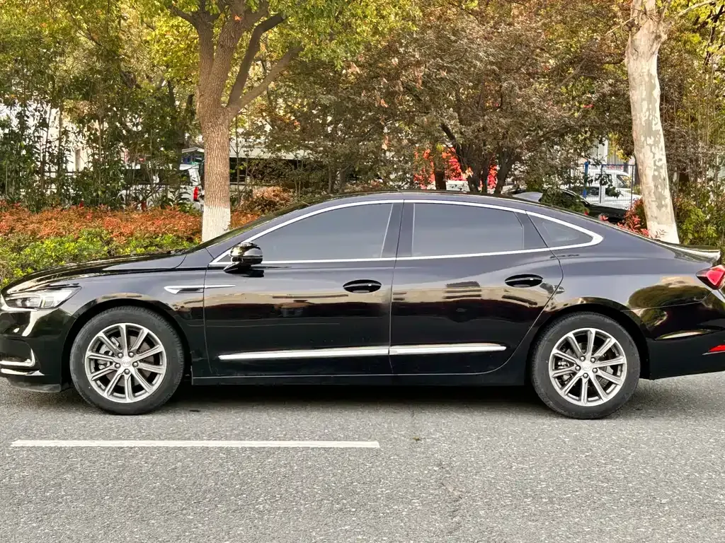 Buick LaCrosse — фото 9