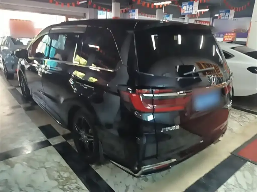 Honda Odyssey 2023 из CN, фото 2