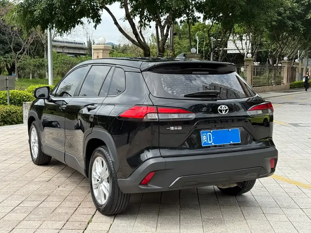 Toyota Corolla Cross — фото 9