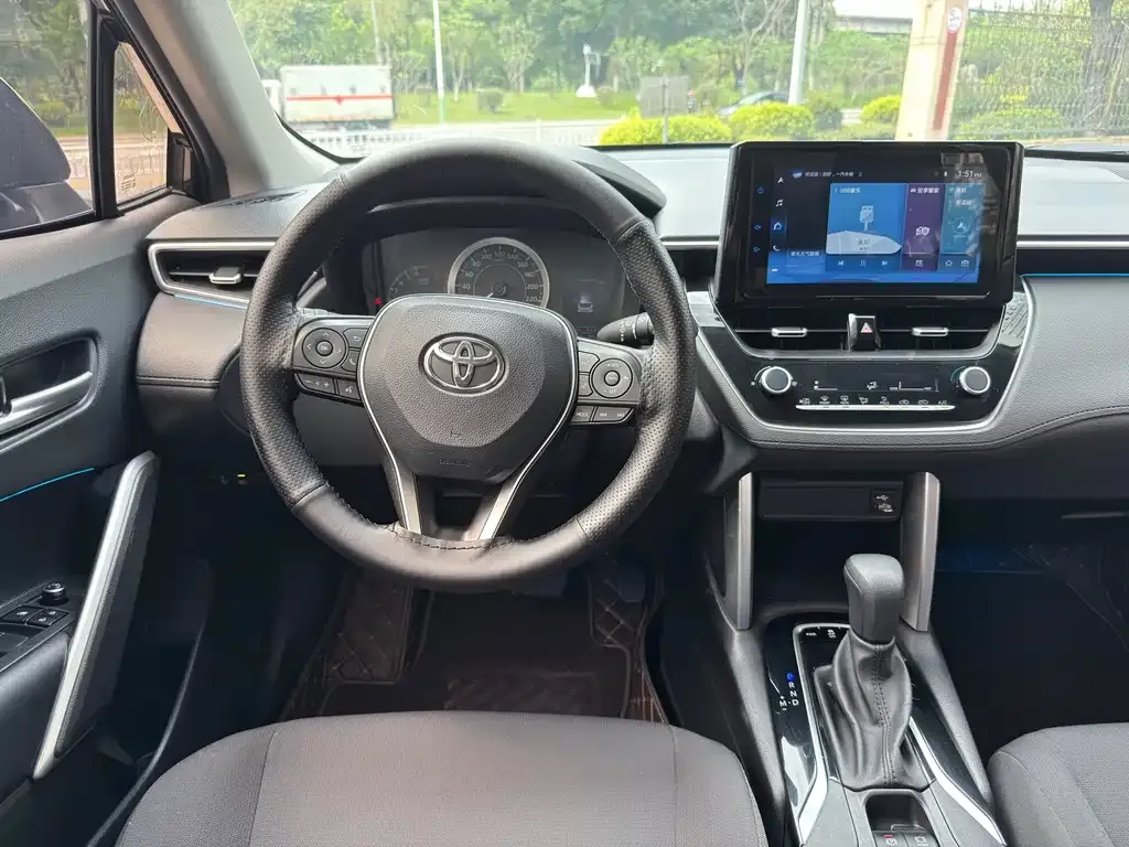 Toyota Corolla Cross — фото 3