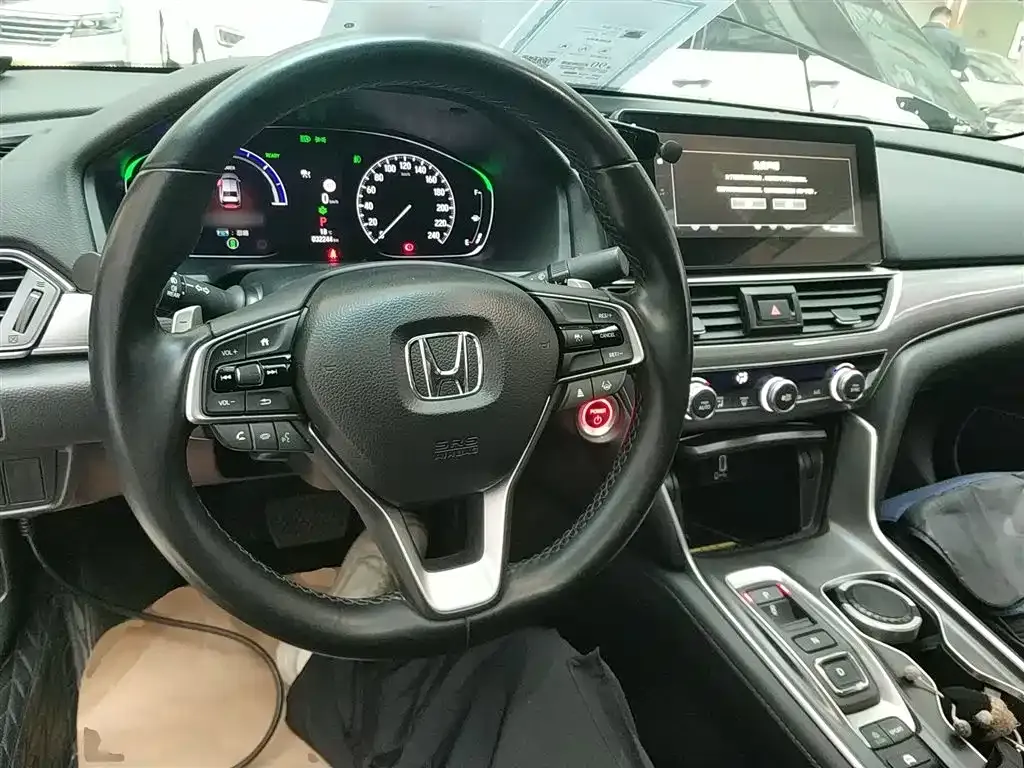 Honda Accord — фото 8