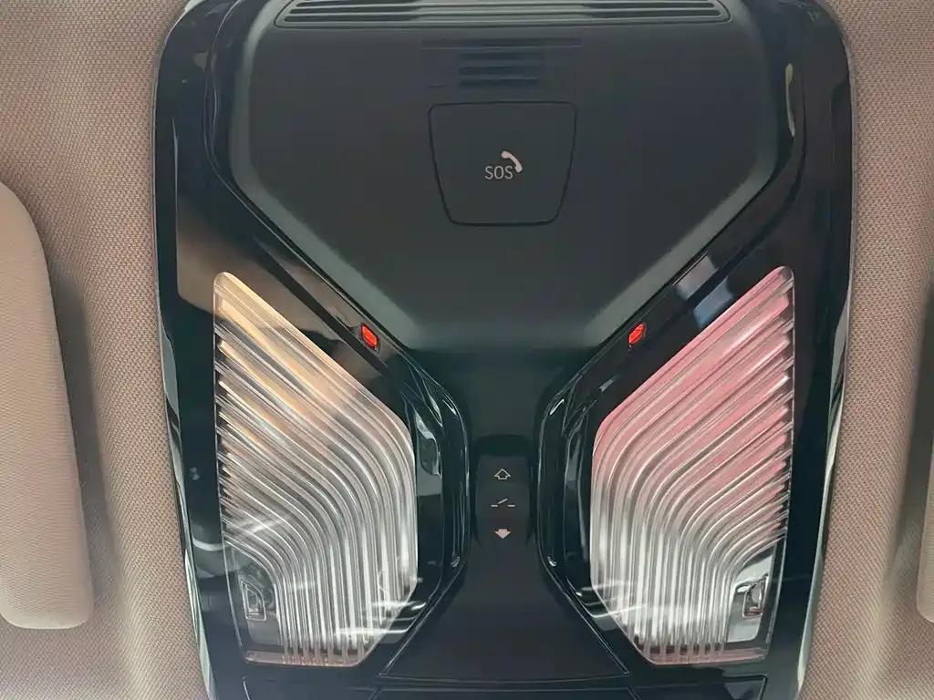 BMW 3 Series 2023 из CN, фото 4