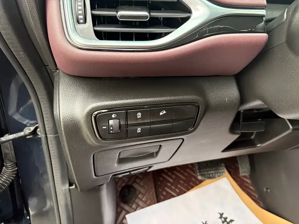 GAC Motor Trumpchi M6 — фото 3