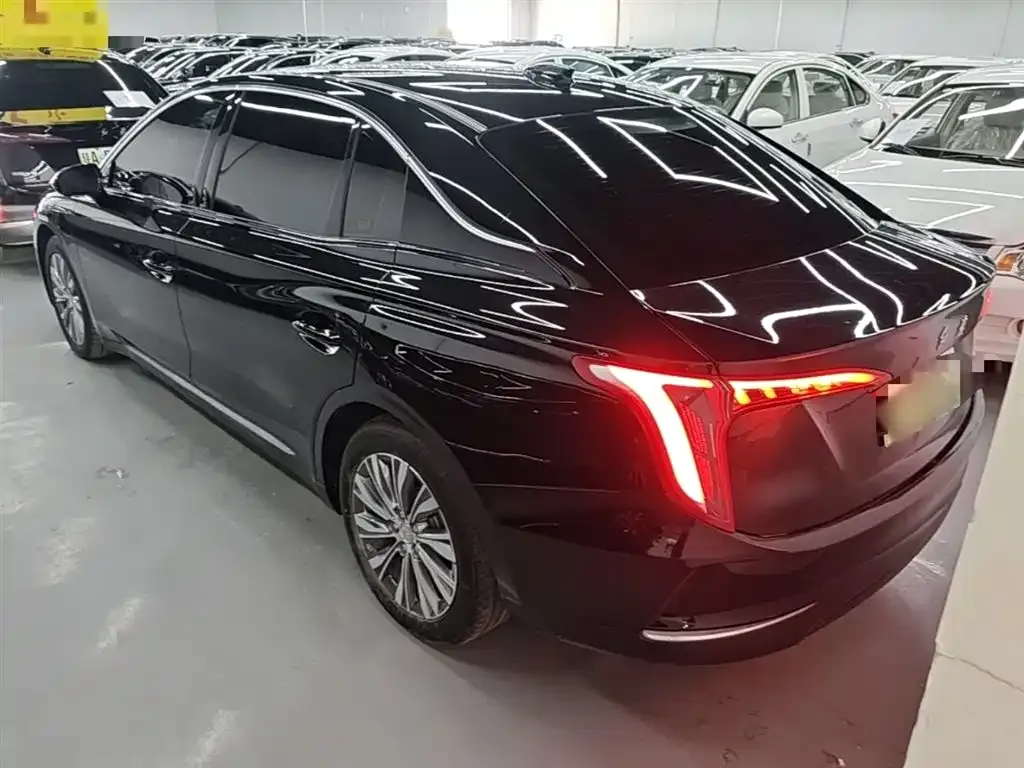 Hongqi E-QM5 — фото 8