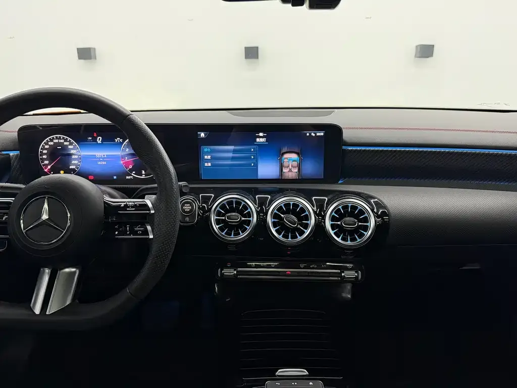 Mercedes-Benz A-Class — фото 10