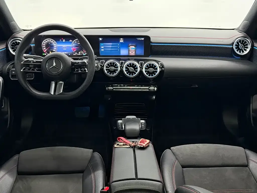 Mercedes-Benz A-Class — фото 8