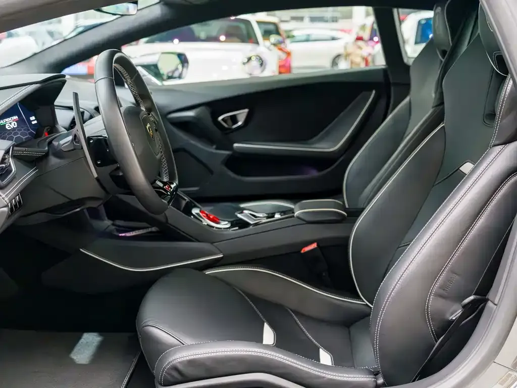Lamborghini Huracan 2022 из CN, фото 10