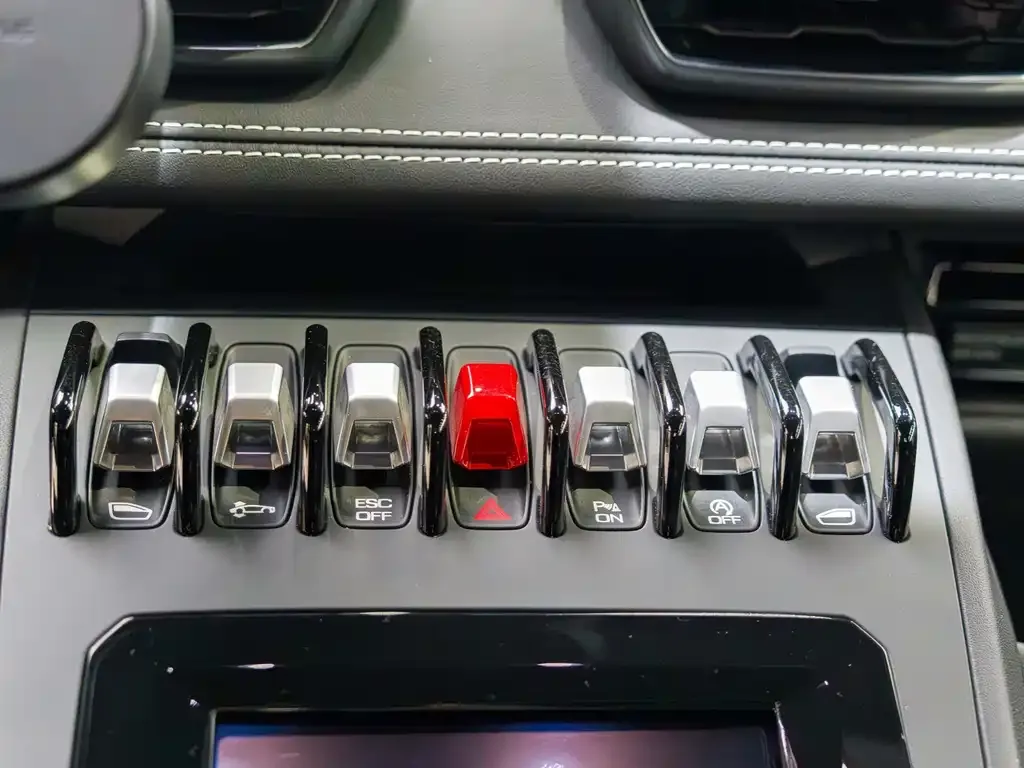 Lamborghini Huracan 2022 из CN, фото 7