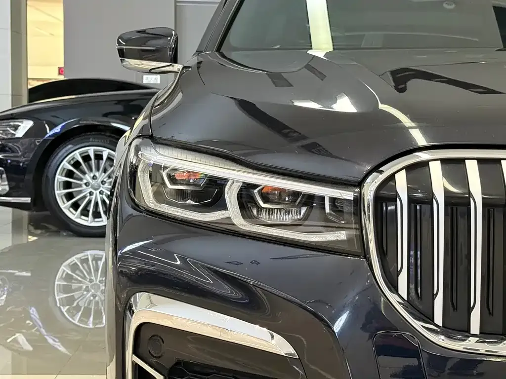 BMW 7 Series — фото 5