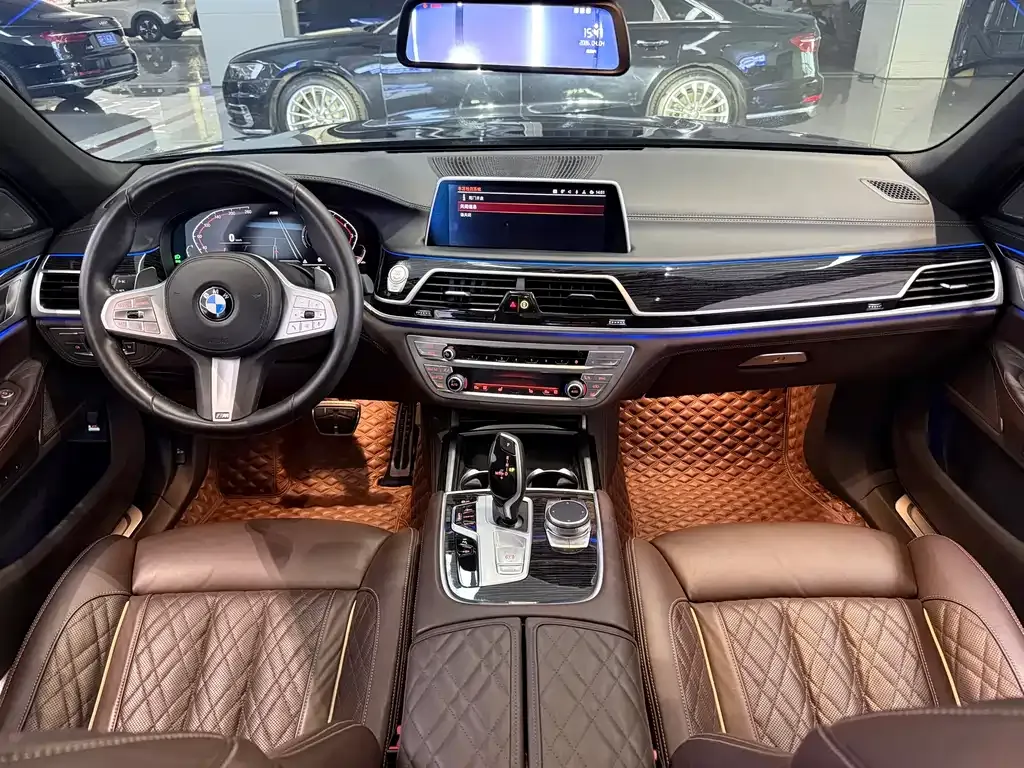 BMW 7 Series — фото 10