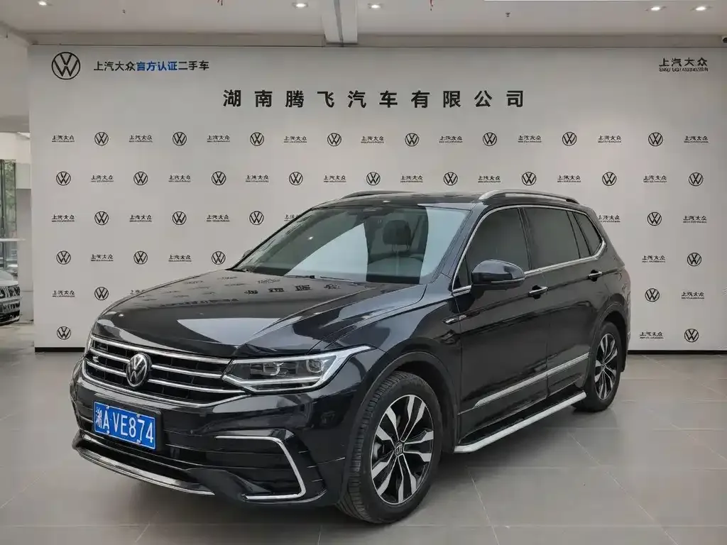Volkswagen Tiguan L — фото 8
