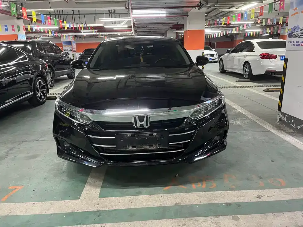 Honda Accord — фото 8