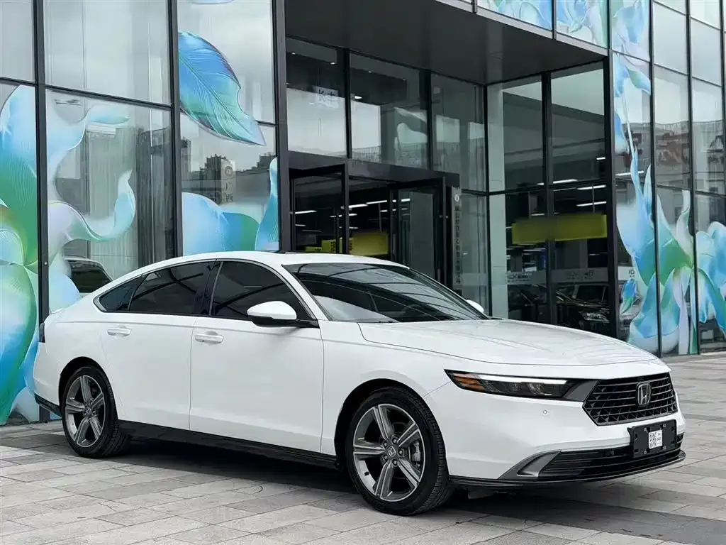 Honda Accord — фото 7