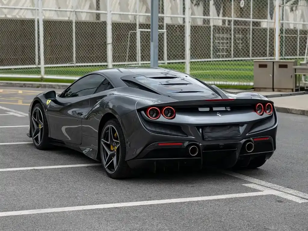 Ferrari F8 — фото 5