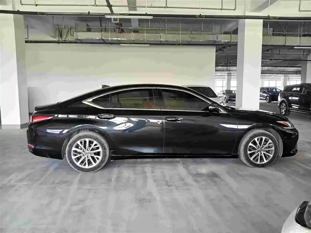 Lexus ES — фото 7