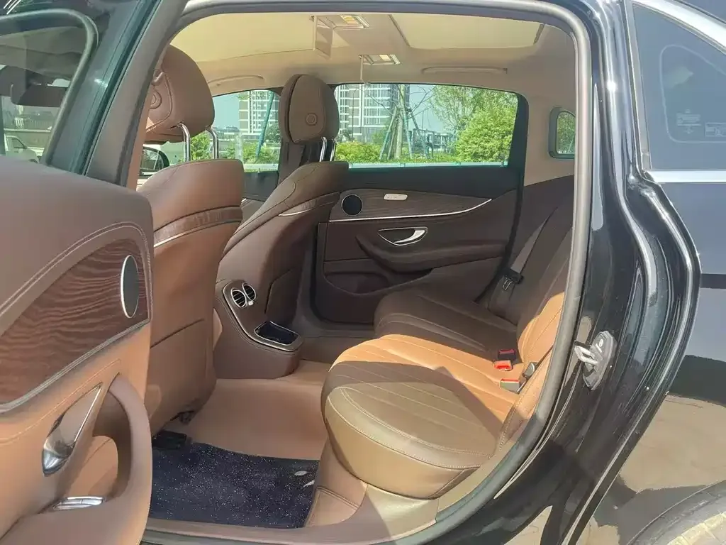 Mercedes-Benz E-Class 2022 из CN, фото 5