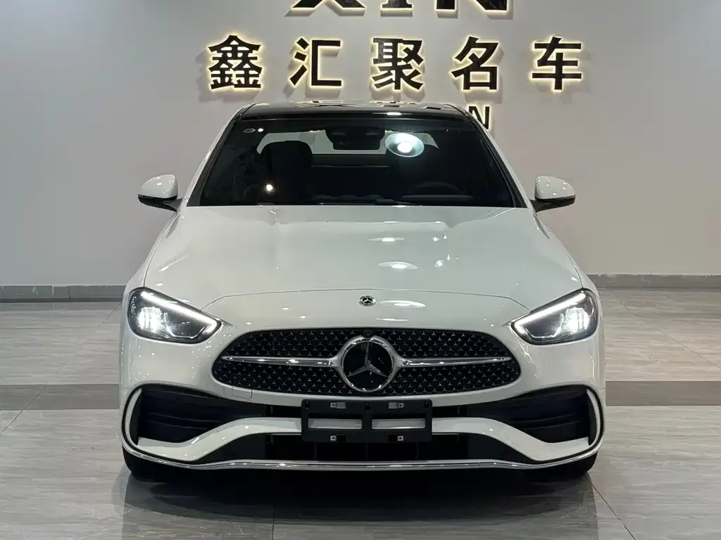 Mercedes-Benz C-Class — фото 1