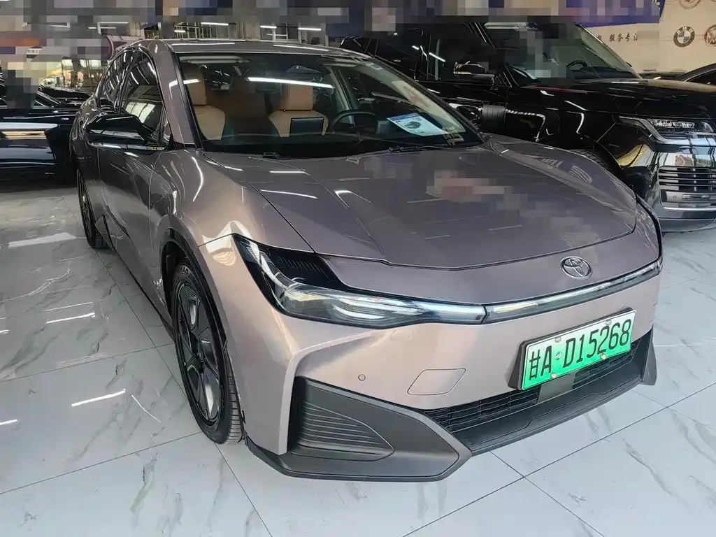 Toyota bZ3 2023 из CN, фото 7