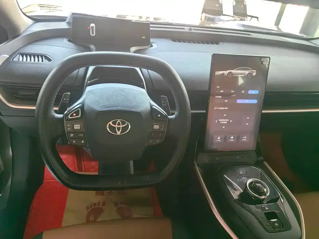 Toyota bZ3 2023 из CN, фото 9