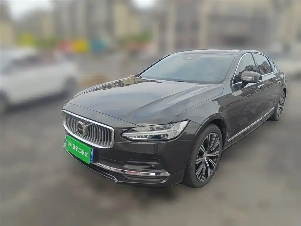 Volvo S90 — фото 1
