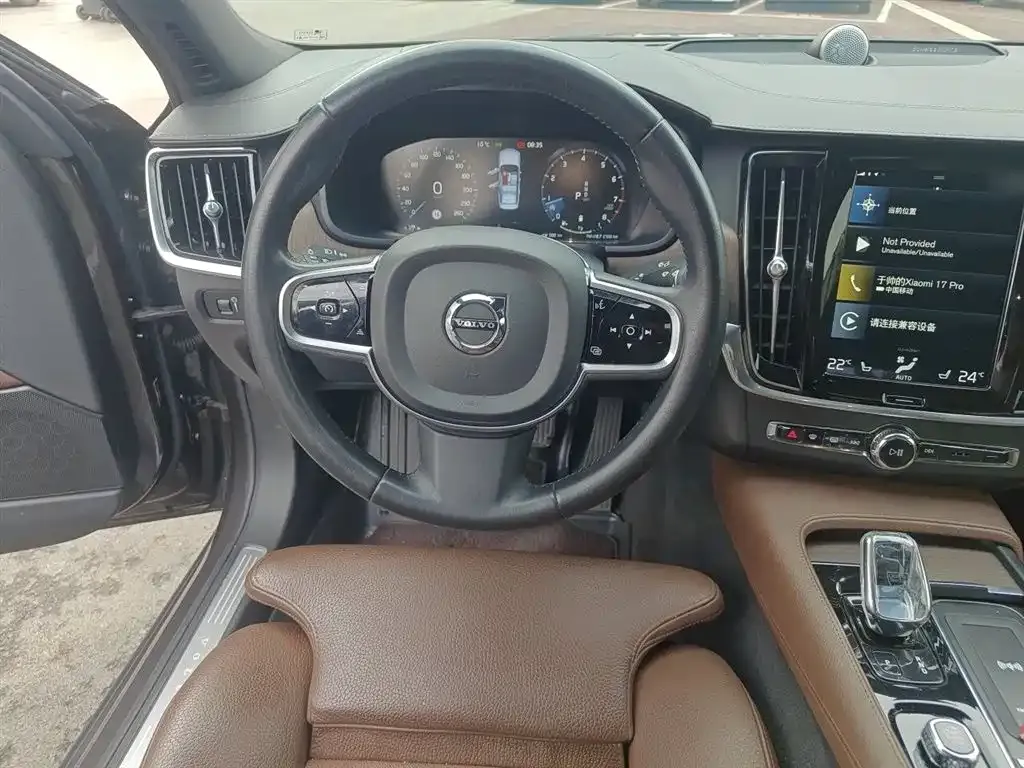 Volvo S90 — фото 10
