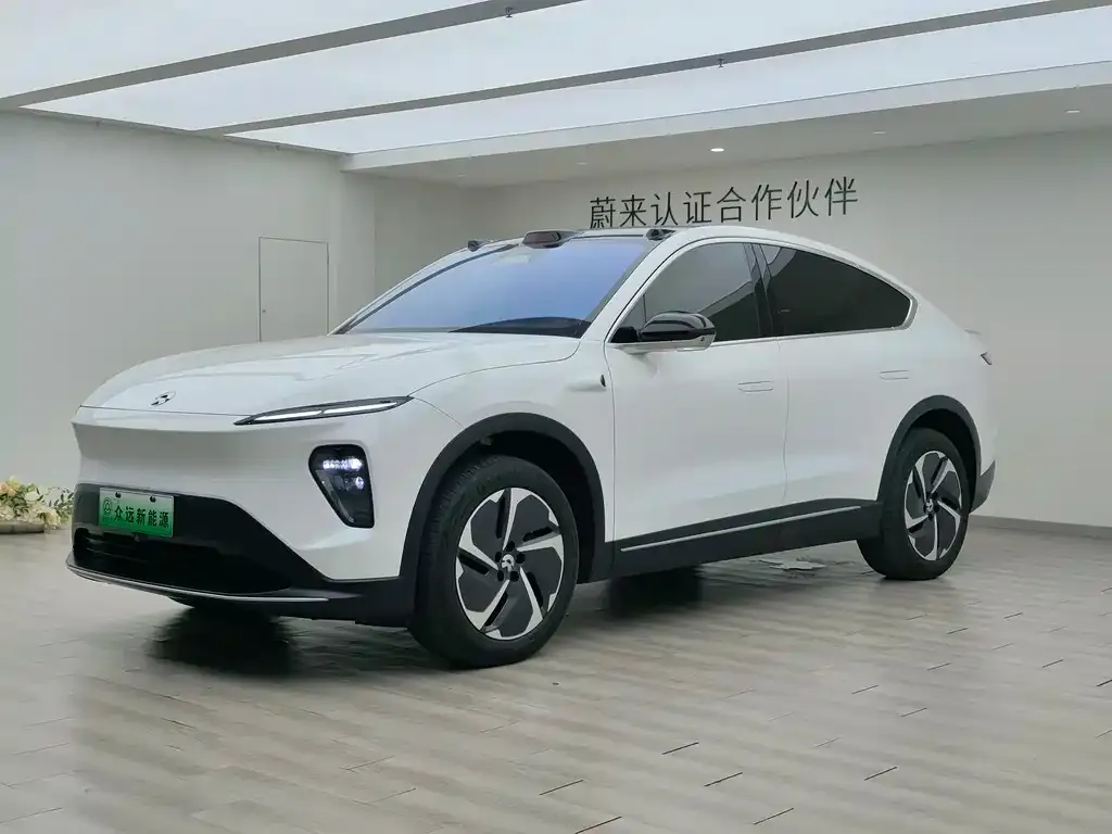 NIO EC7