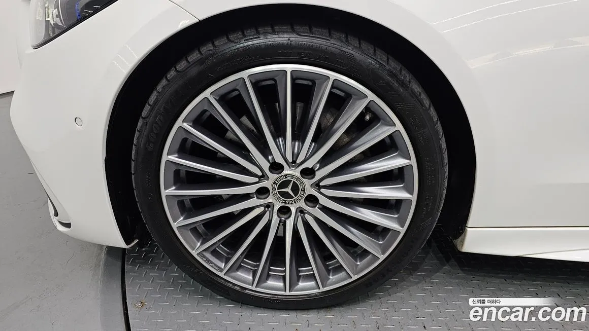 Mercedes-Benz C-Class 2023 из KR, фото 8