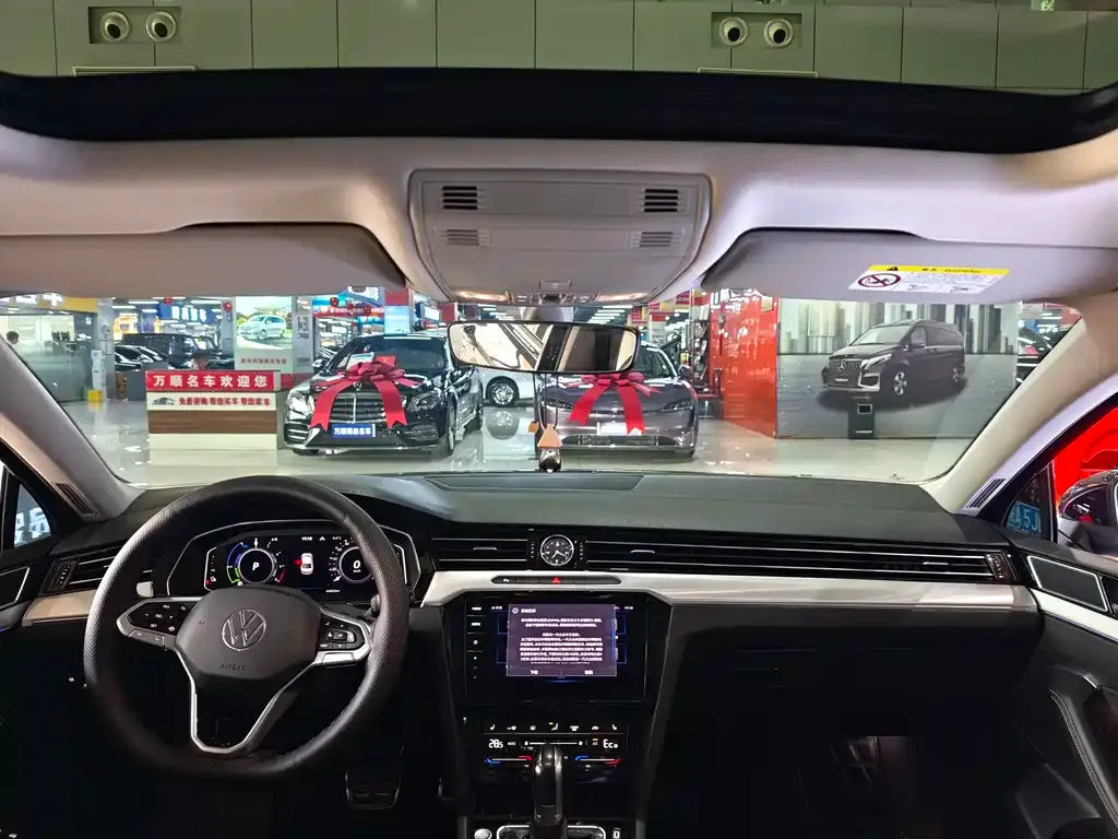 Volkswagen Magotan GTE PHEV 2023 из CN, фото 9